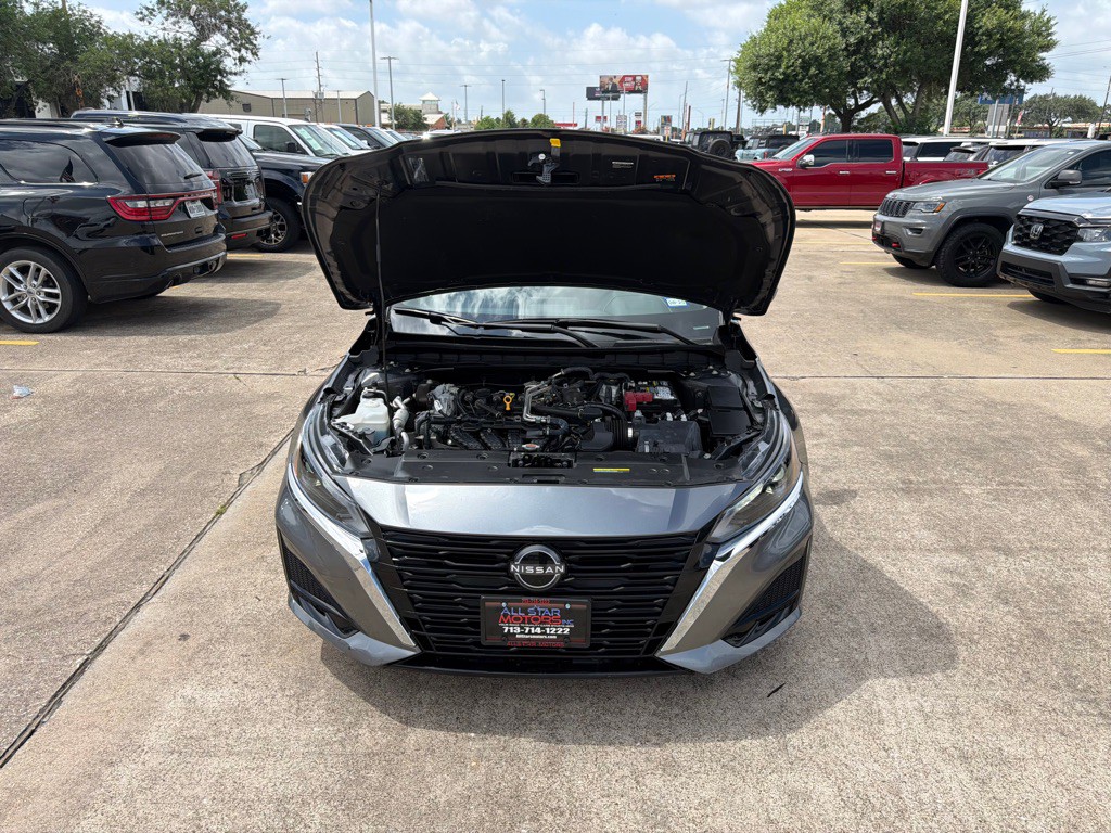 2024 Nissan Altima Image 4
