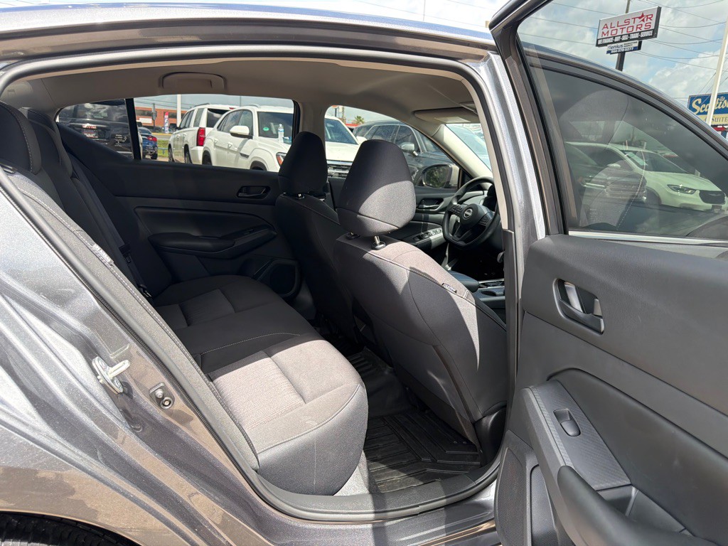 2024 Nissan Altima Image 13