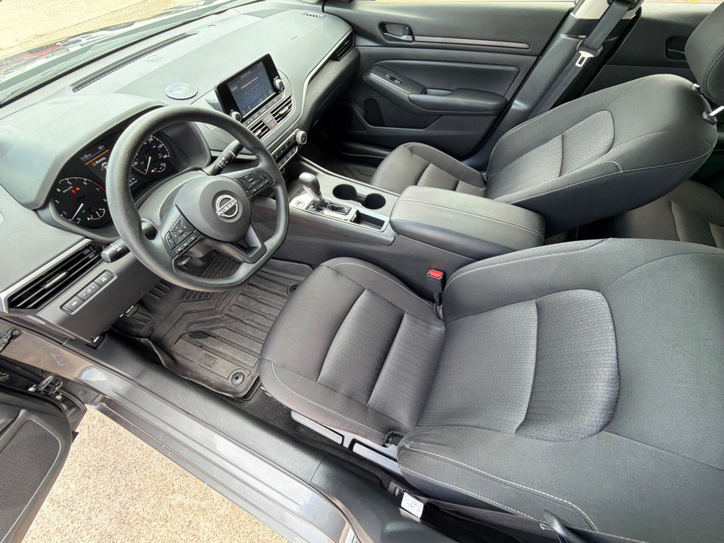 2024 Nissan Altima Image 18