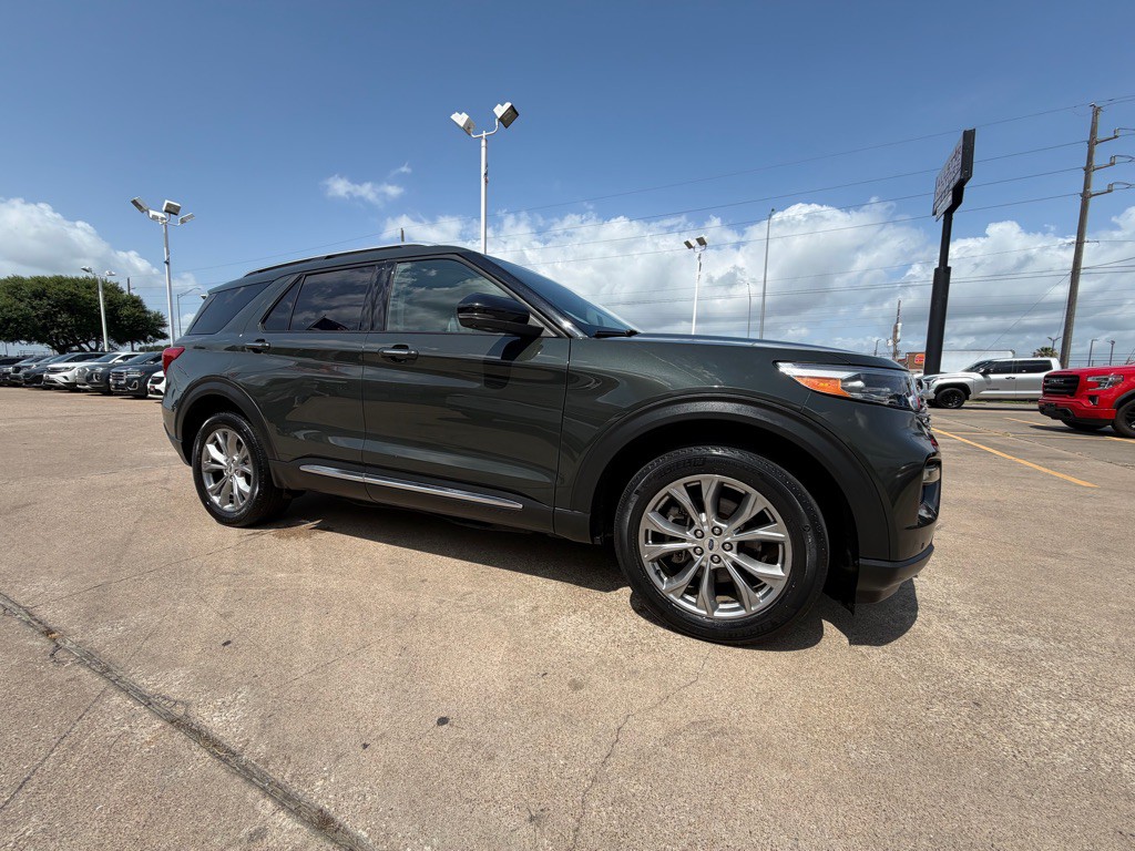 2022 Ford Explorer Image 4