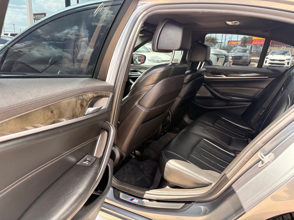 2019 BMW 5 Series Image 11