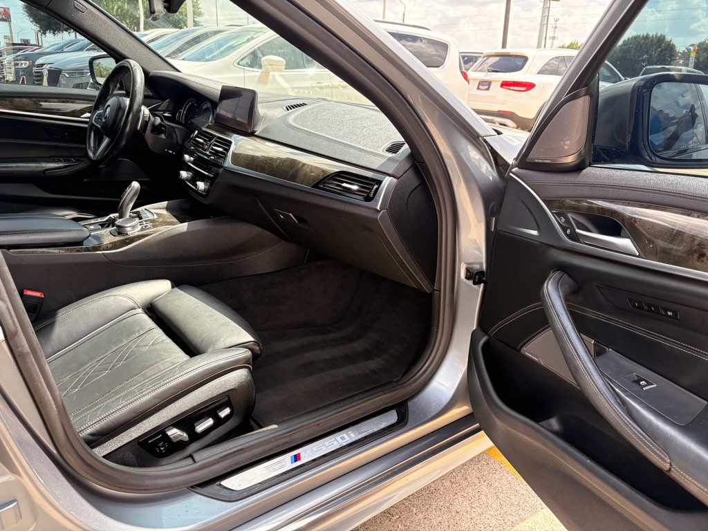 2019 BMW 5 Series Image 13