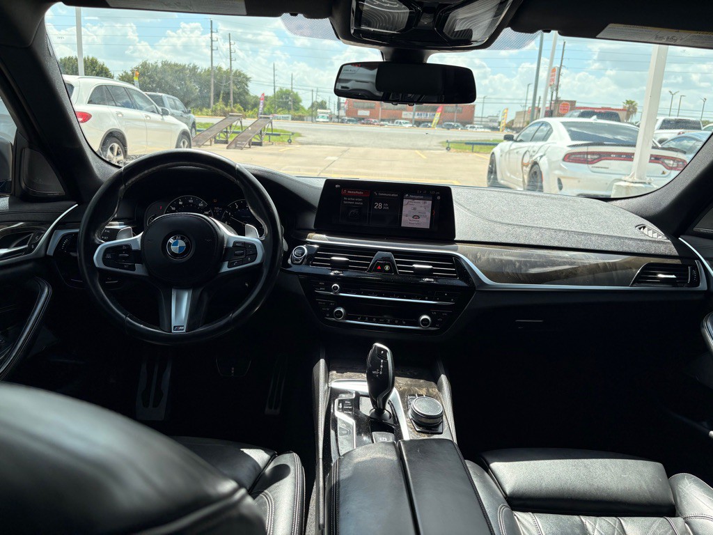 2019 BMW 5 Series Image 17