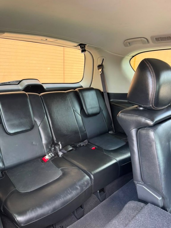 2019 Nissan Armada Image 17