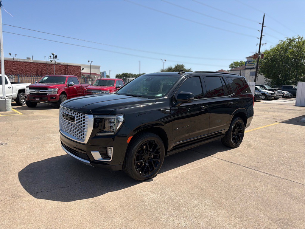 2023 GMC Yukon Image 3