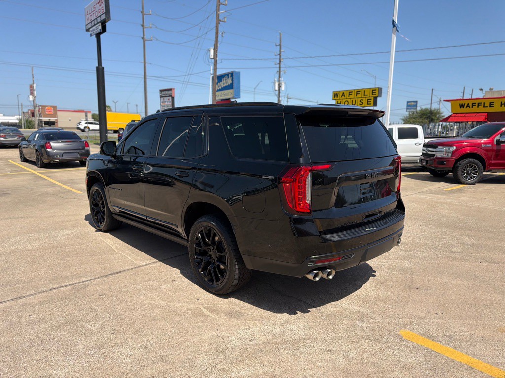2023 GMC Yukon Image 7