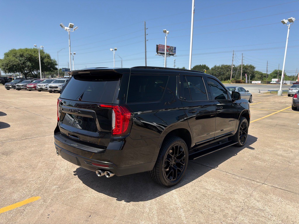 2023 GMC Yukon Image 9