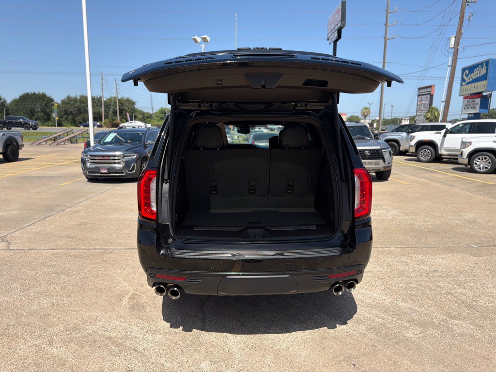 2023 GMC Yukon Image 10