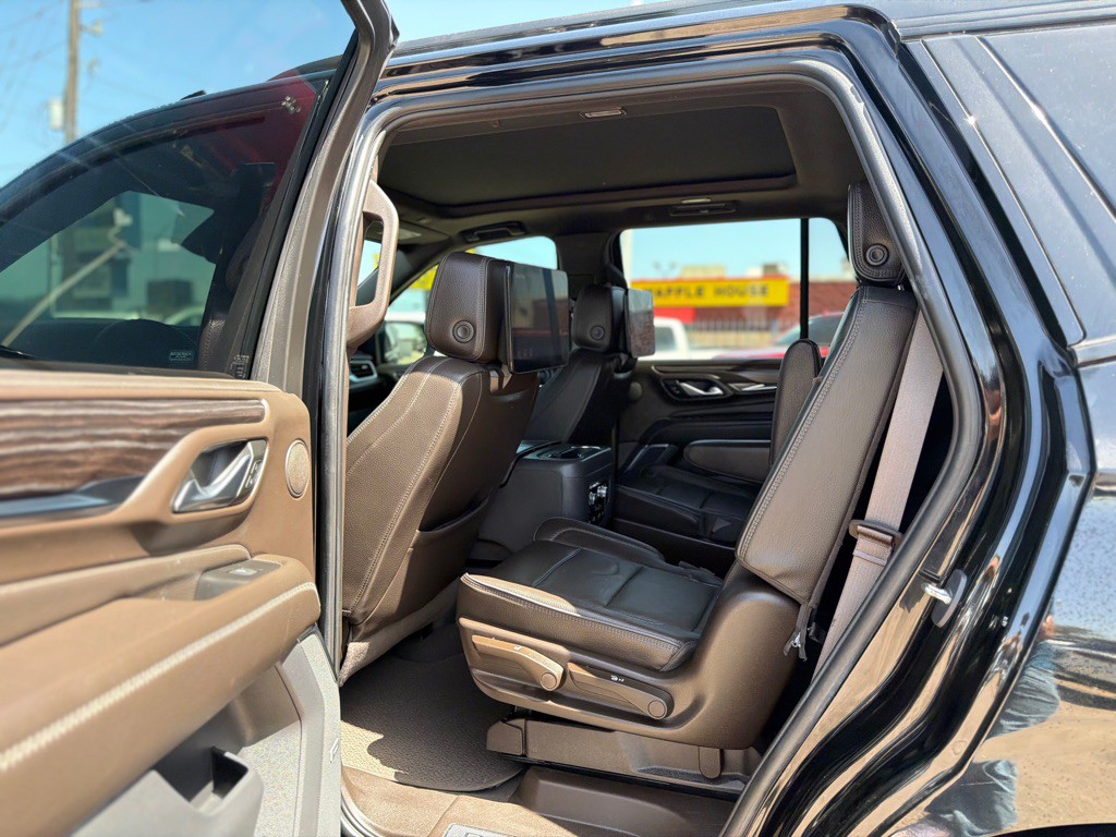 2023 GMC Yukon Image 13