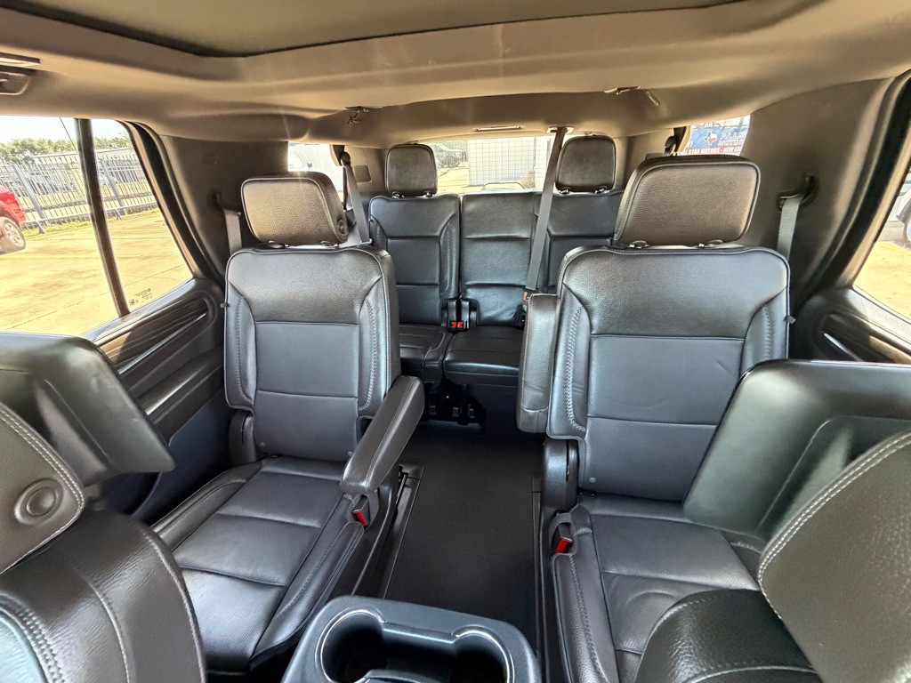 2023 GMC Yukon Image 17
