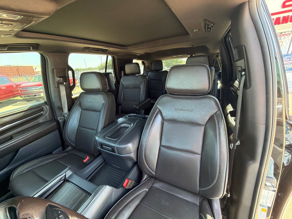 2023 GMC Yukon Image 18