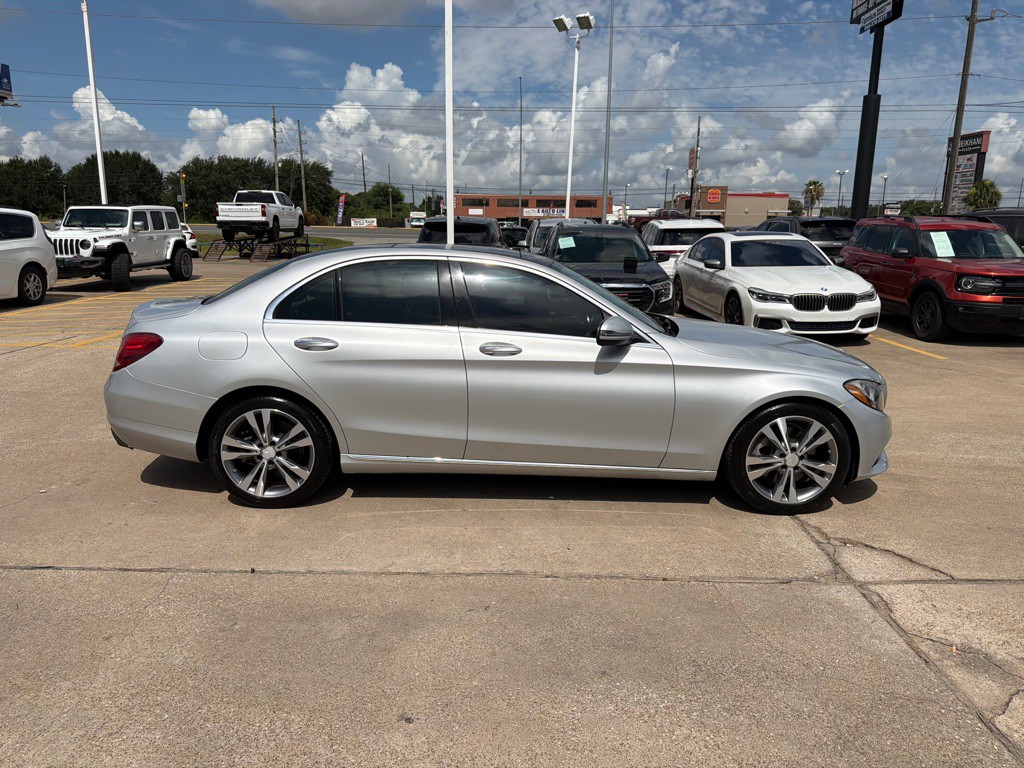 2017 Mercedes-Benz C-Class Image 6