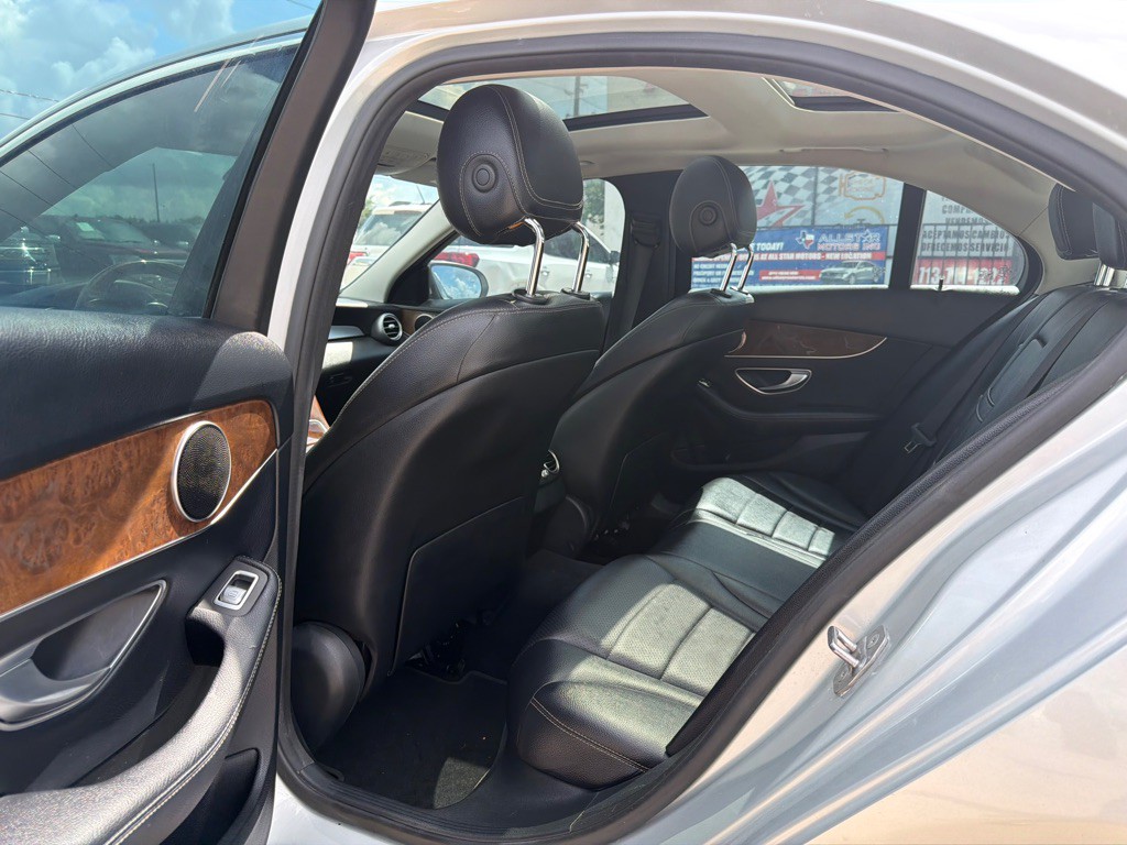 2017 Mercedes-Benz C-Class Image 11