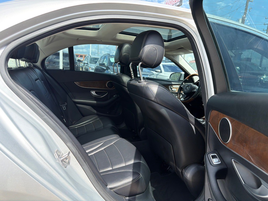 2017 Mercedes-Benz C-Class Image 12