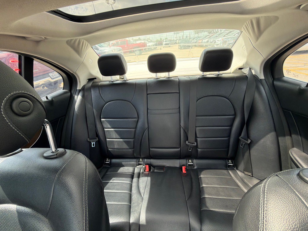 2017 Mercedes-Benz C-Class Image 15