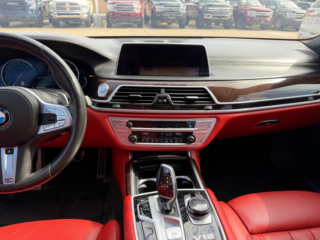 2018 BMW 7 Series Image 24