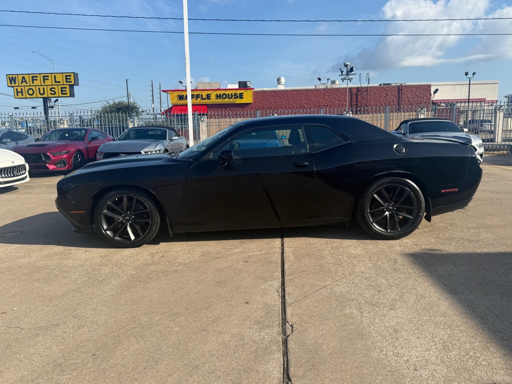 2019 Dodge Challenger Image 3