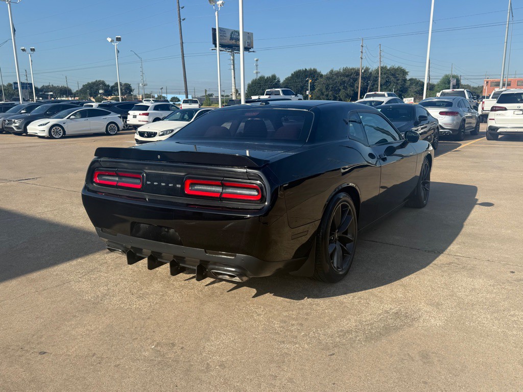 2019 Dodge Challenger Image 6