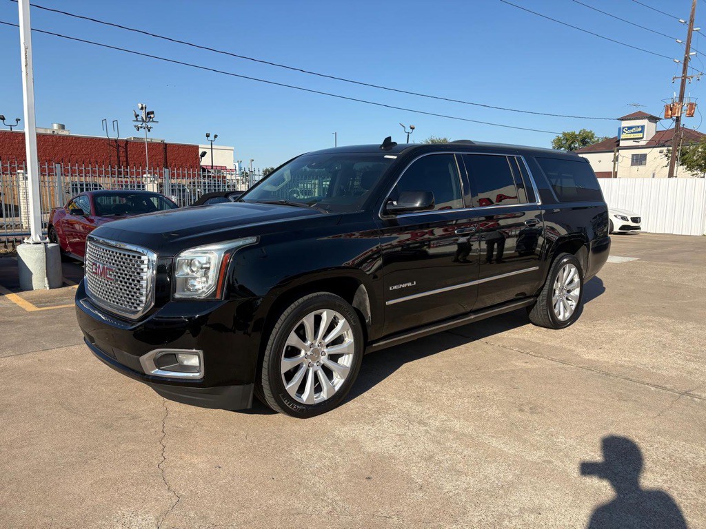 2017 GMC Yukon Image 3