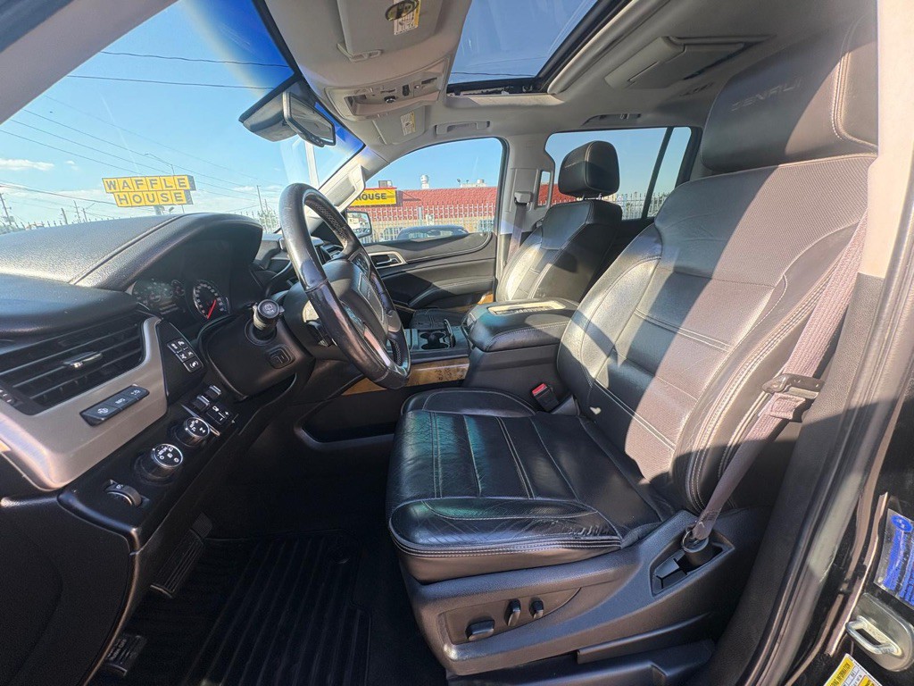 2017 GMC Yukon Image 10