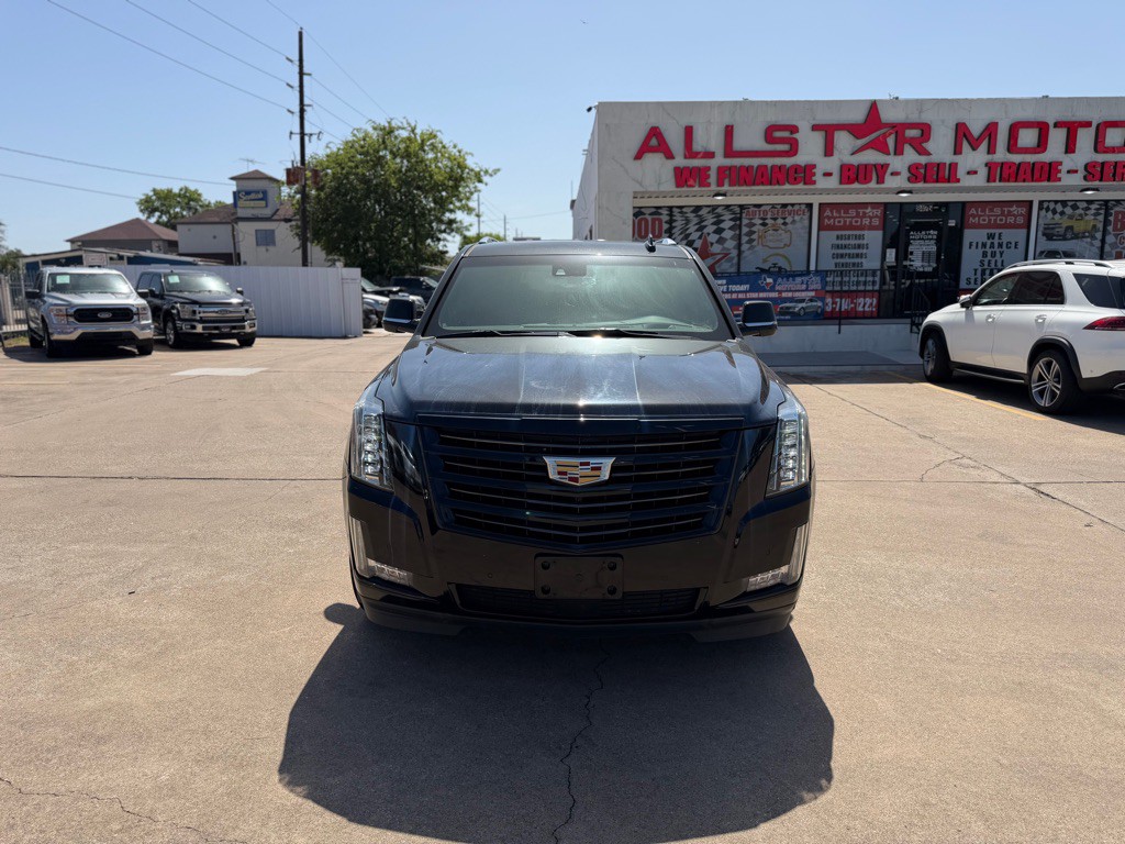 2019 Cadillac Escalade Image 2