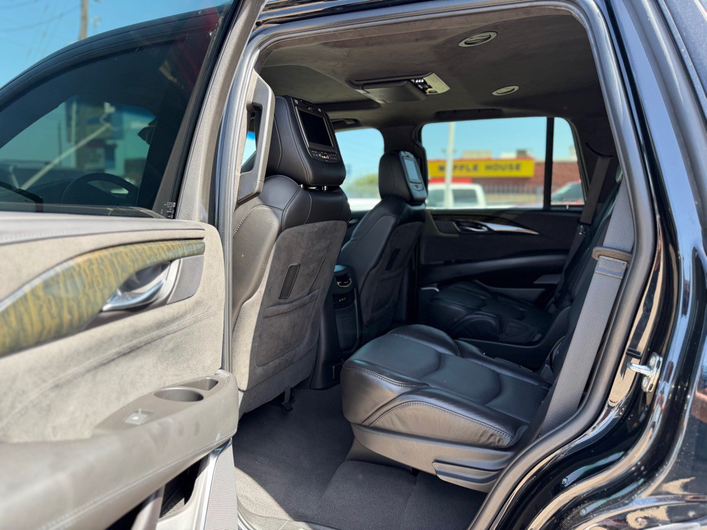 2019 Cadillac Escalade Image 11