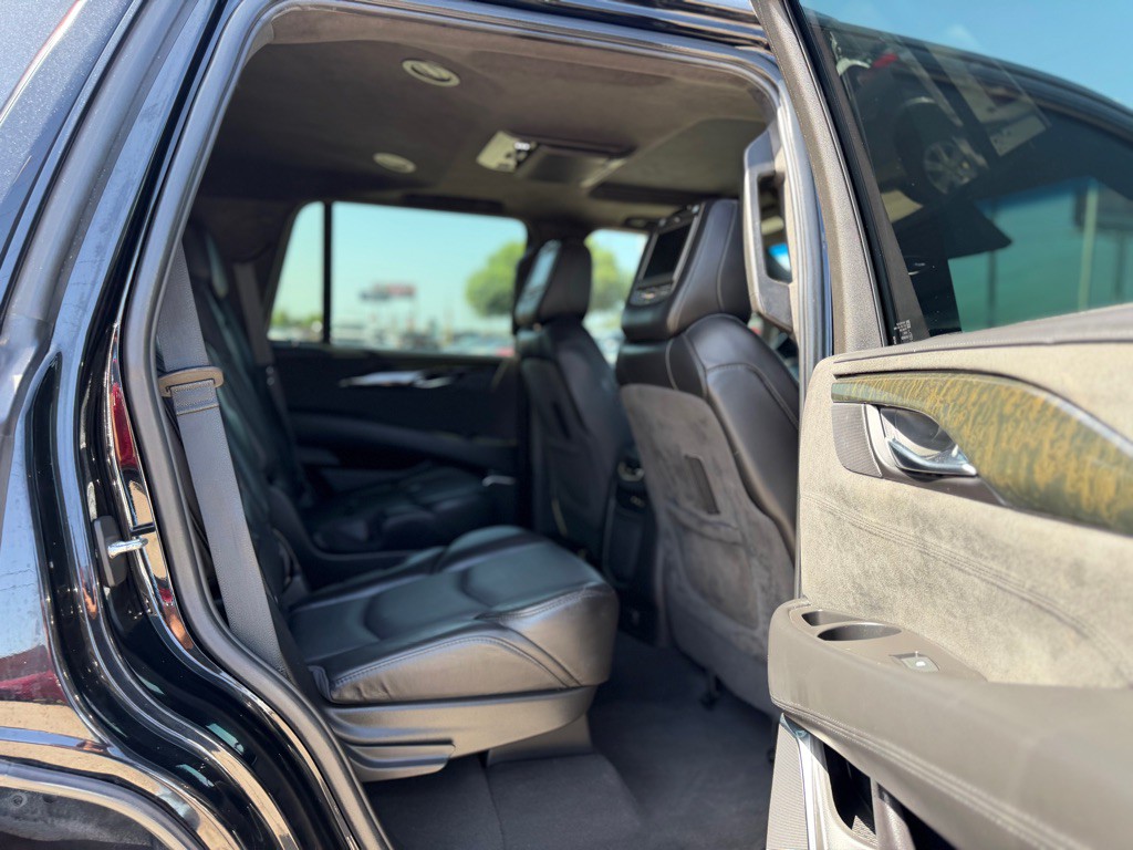 2019 Cadillac Escalade Image 12