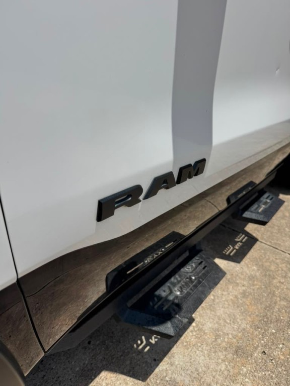 2020 RAM 1500 Image 9