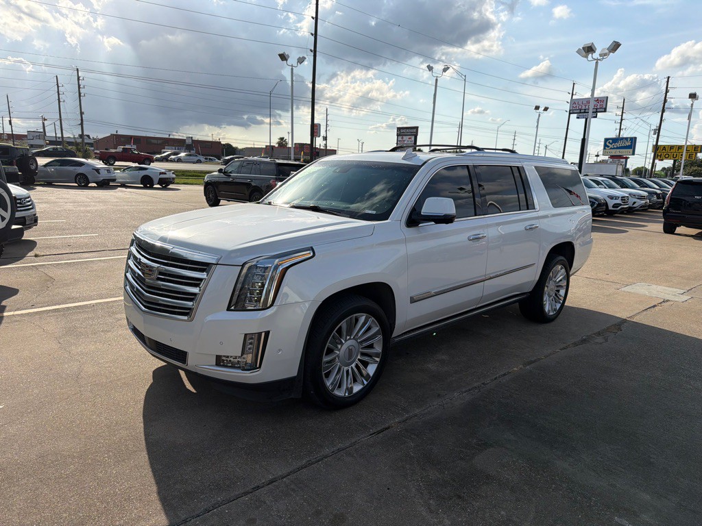 2018 Cadillac Escalade Image 3