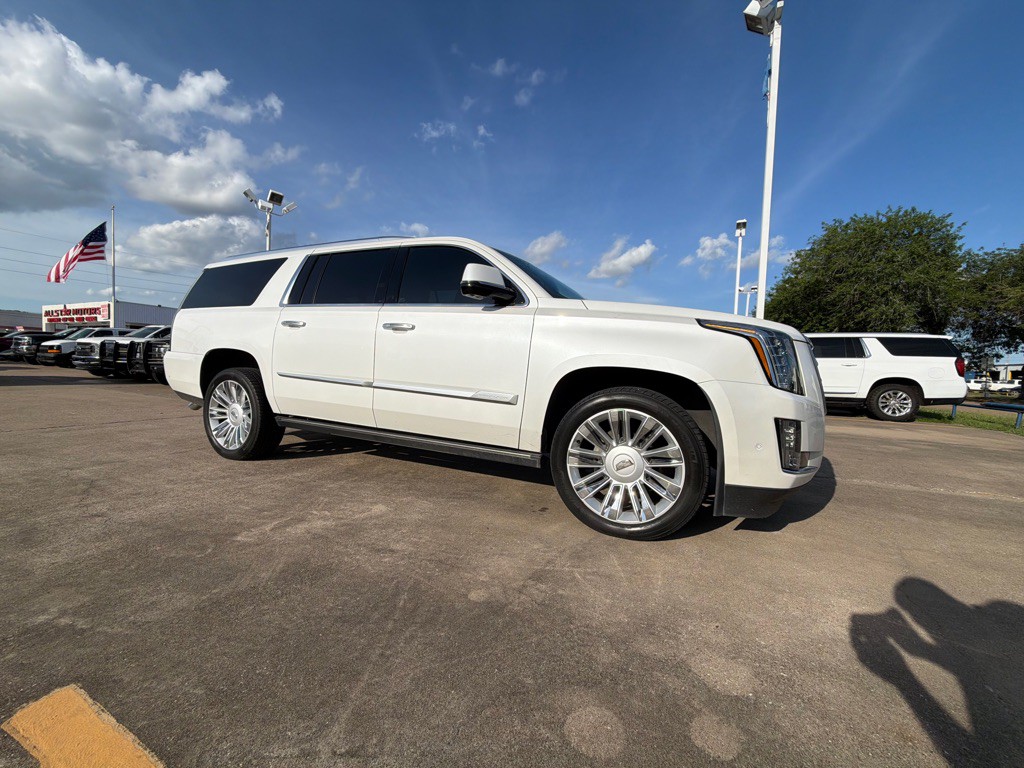 2018 Cadillac Escalade Image 4