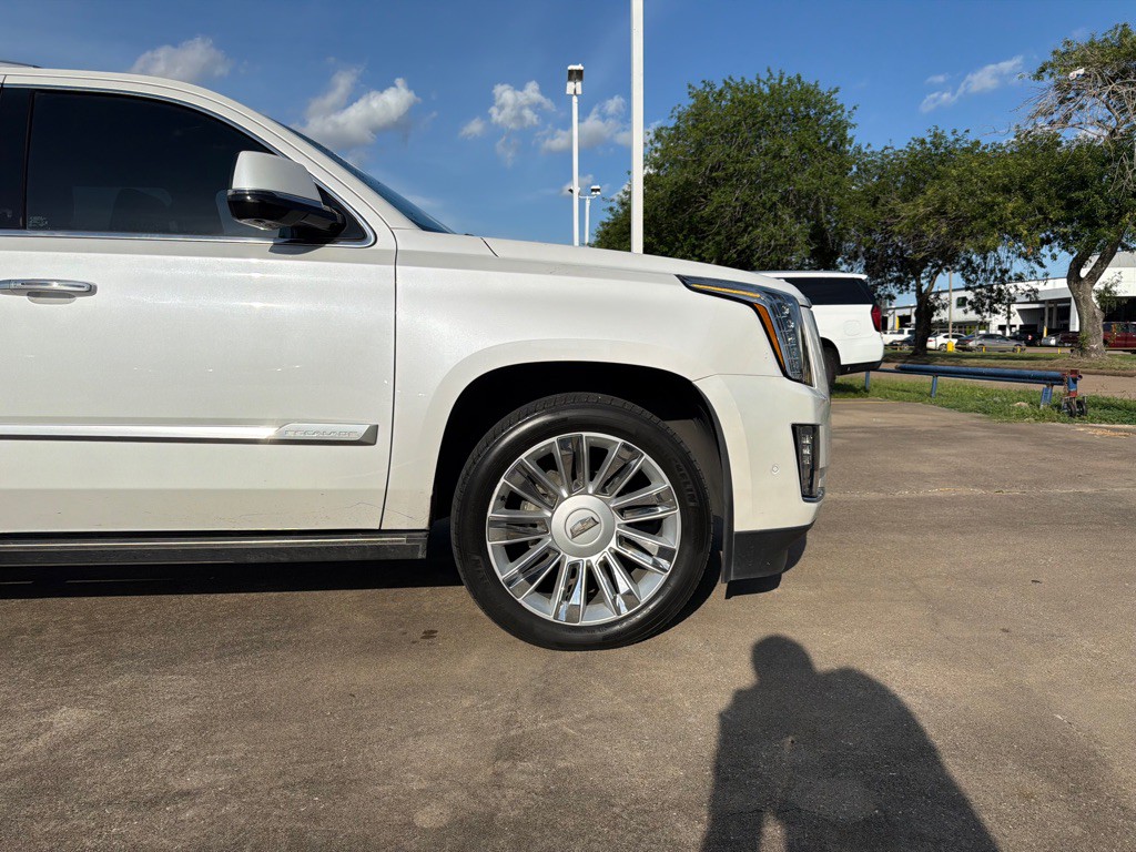 2018 Cadillac Escalade Image 5