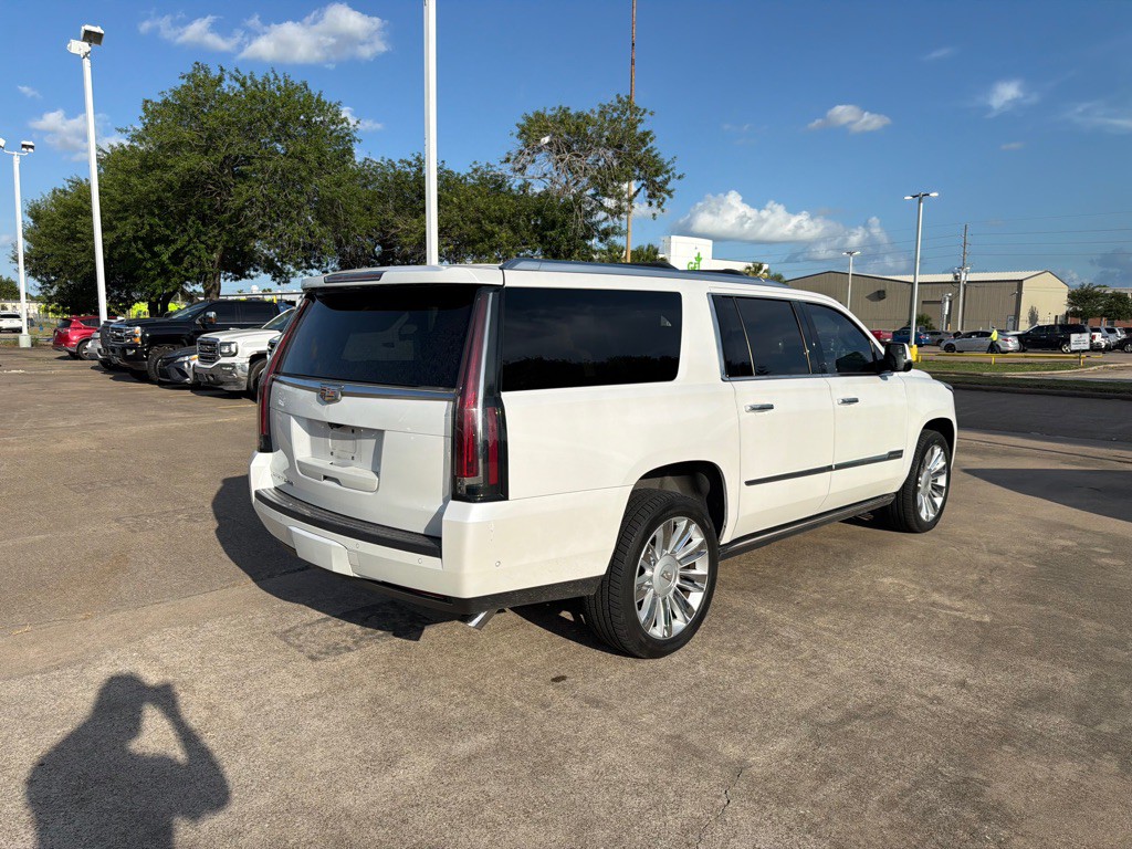 2018 Cadillac Escalade Image 8