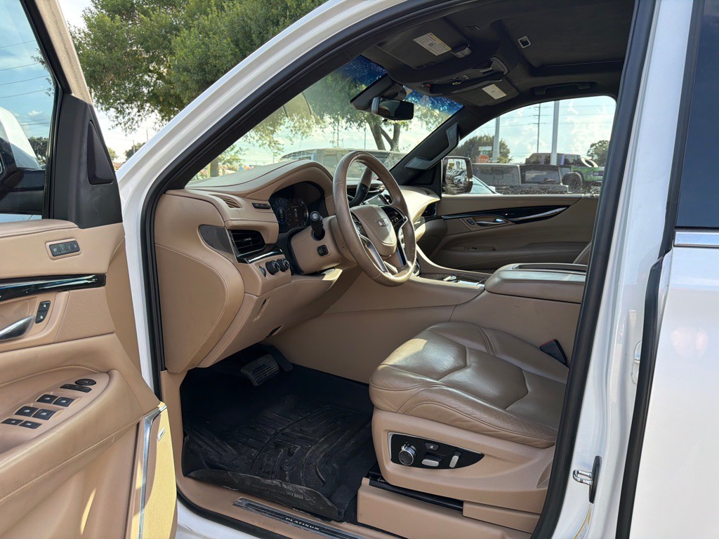 2018 Cadillac Escalade Image 14