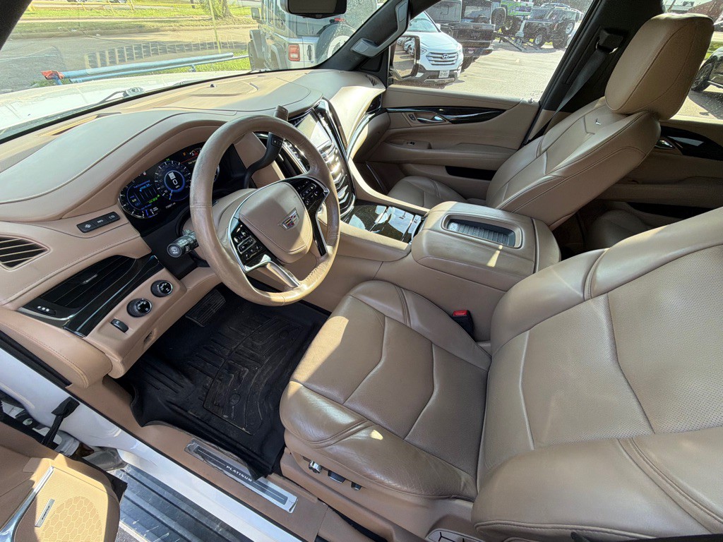 2018 Cadillac Escalade Image 19