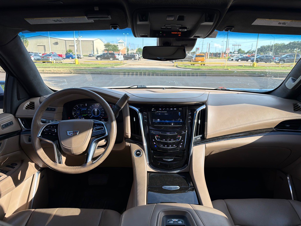 2018 Cadillac Escalade Image 21