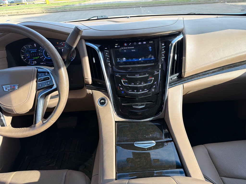 2018 Cadillac Escalade Image 22