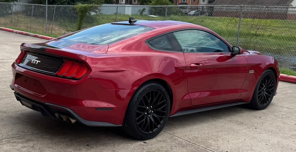 2022 Ford Mustang Image 4