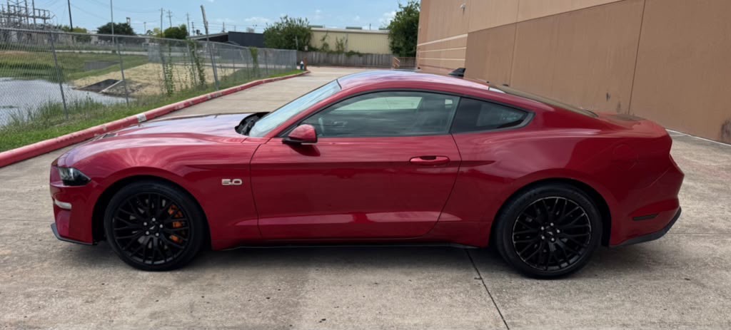 2022 Ford Mustang Image 7
