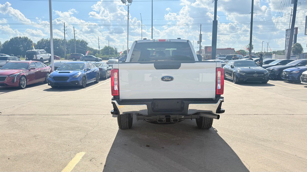 2025 Ford F-250 Image 6