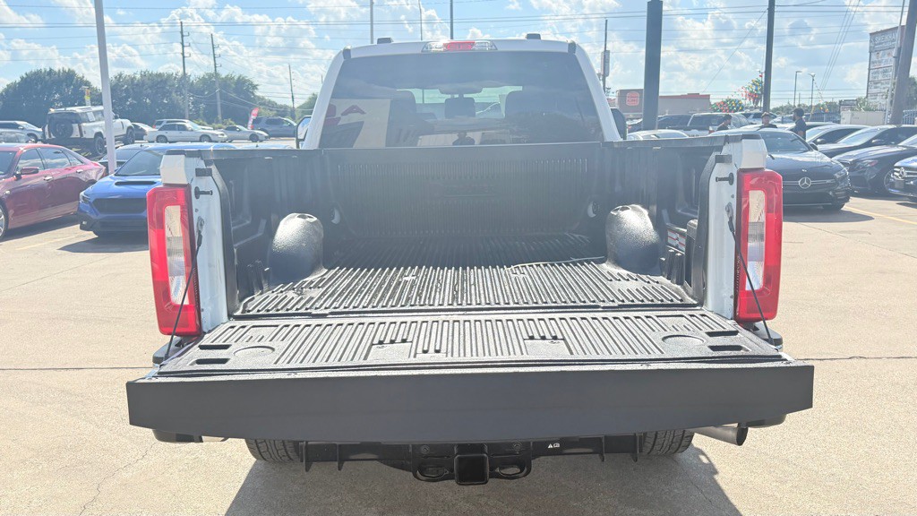 2025 Ford F-250 Image 11