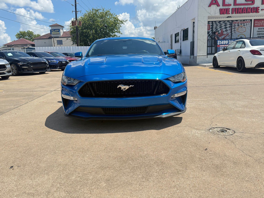 2020 Ford Mustang Image 2