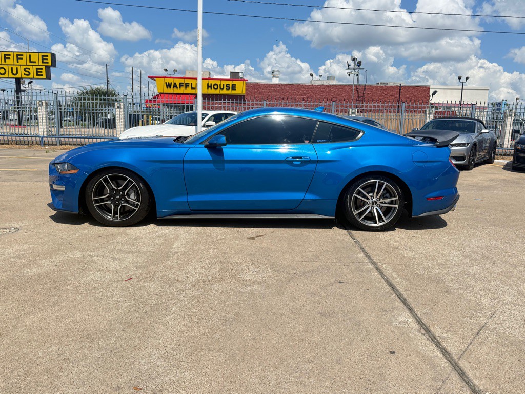 2020 Ford Mustang Image 4