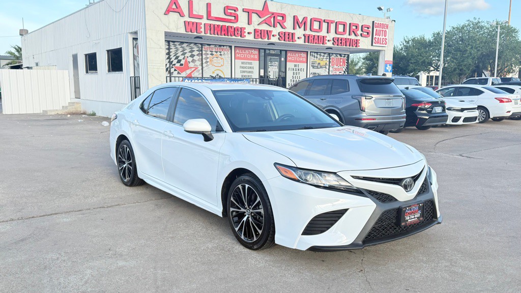 2020 Toyota Camry Image 1