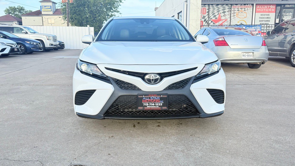 2020 Toyota Camry Image 2