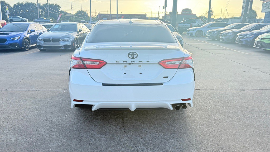 2020 Toyota Camry Image 5