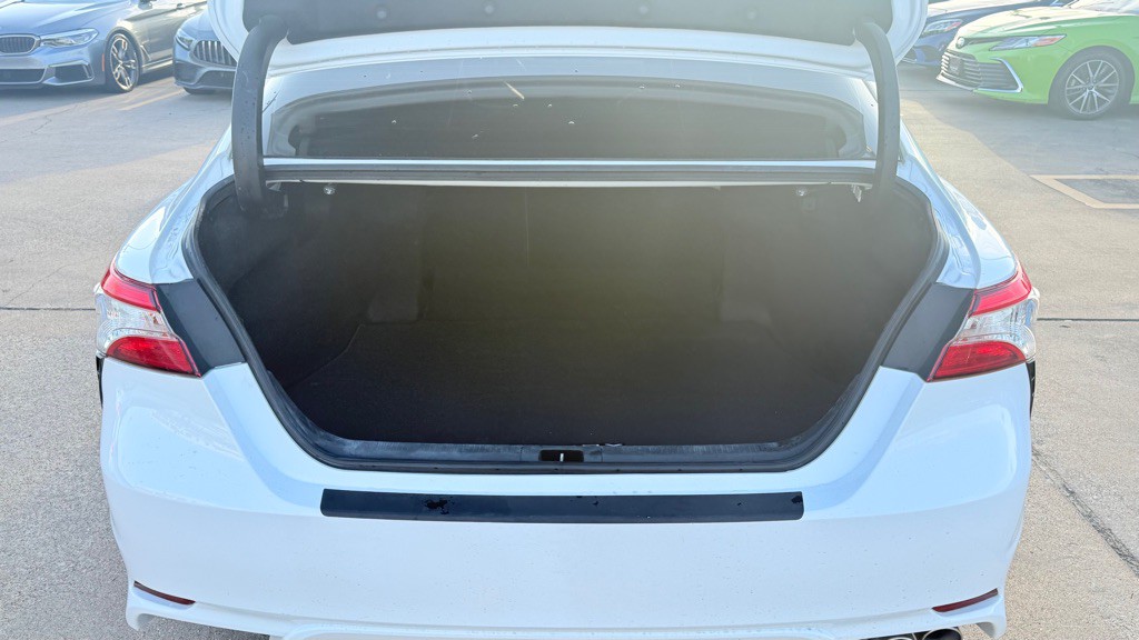 2020 Toyota Camry Image 11