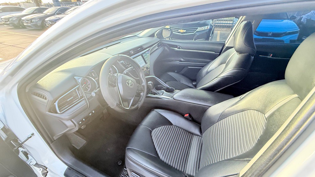 2020 Toyota Camry Image 15