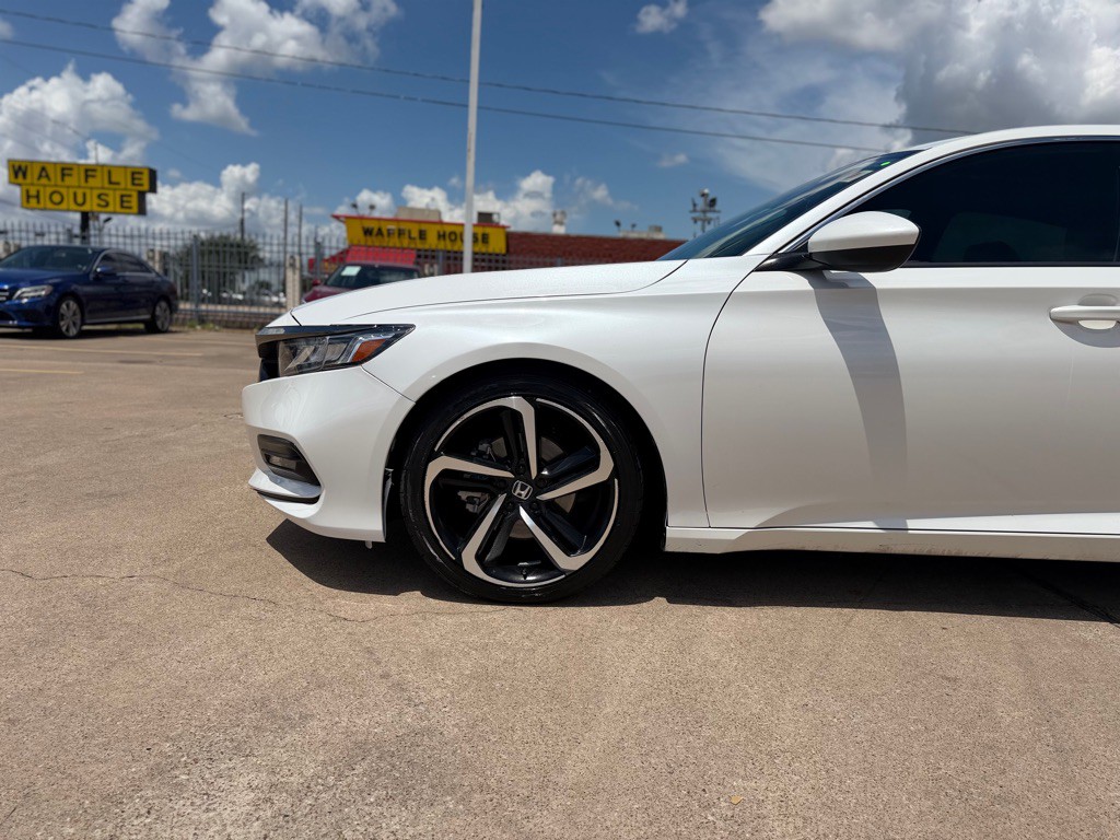 2019 Honda Accord Image 5