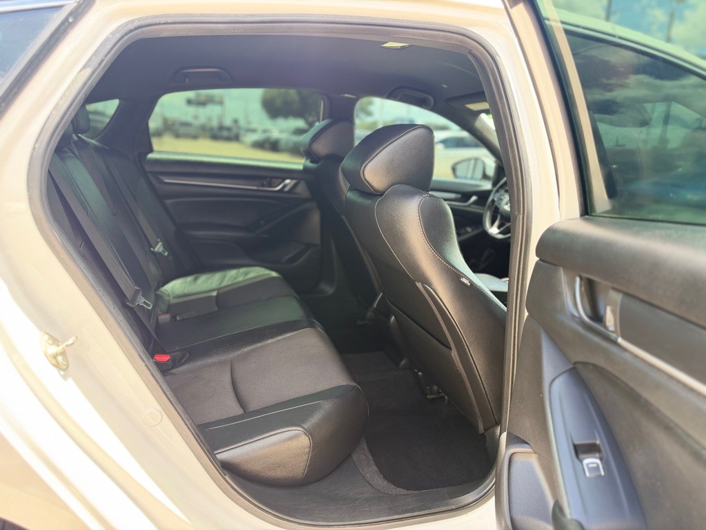 2019 Honda Accord Image 13