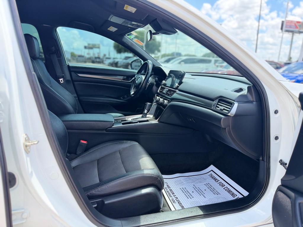 2019 Honda Accord Image 14